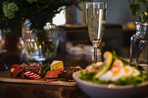 Bild på god mat och dryck